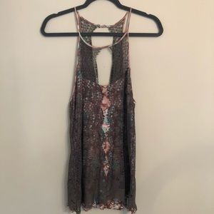 Pretty tank with lace detail